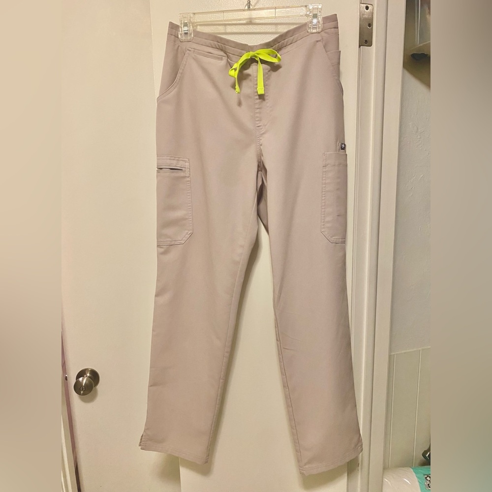 Figs SET - Rafaela scrub top sz small + yola skinny scrub pants sz med  - Slate